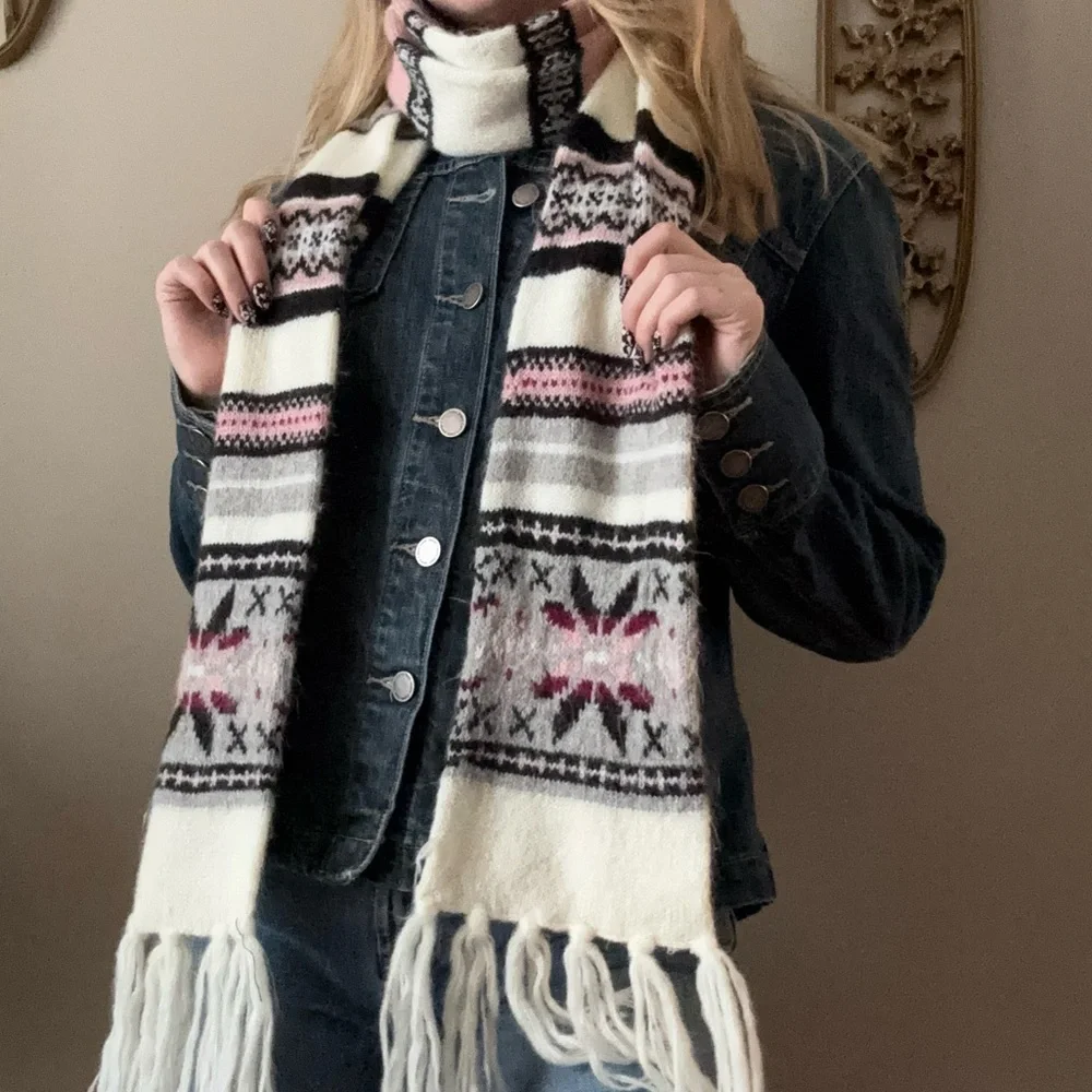 Joe Boxer Cream/Pink and Black Knit Scarf